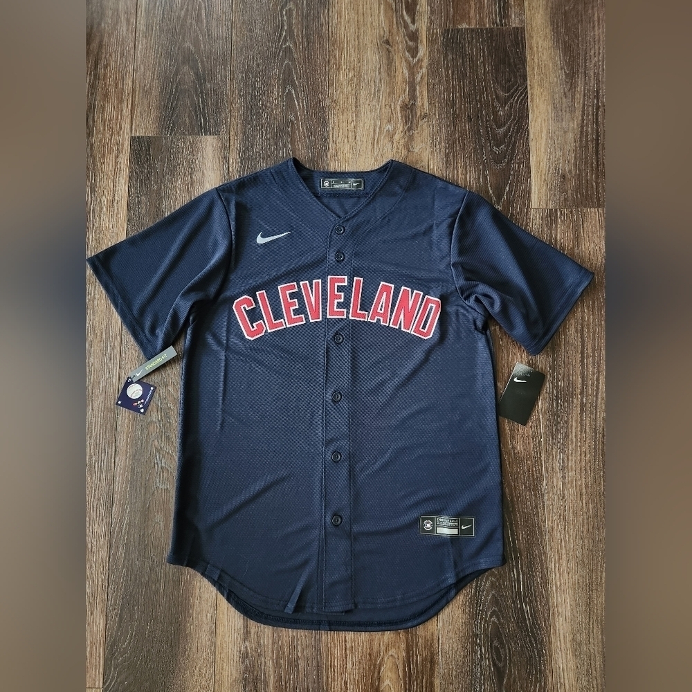 Nike MLB Cleveland Baseball Jersey Size Medium NWT